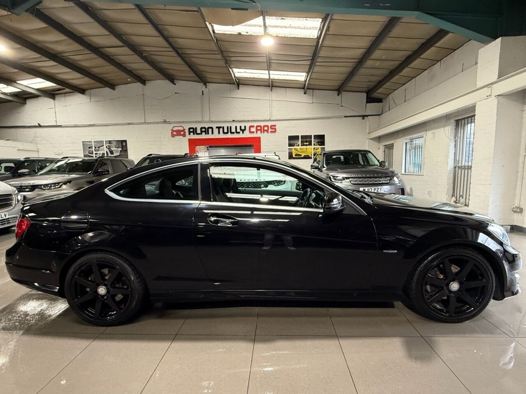 Used Mercedes-Benz C Class 2012 for sale - 77249900: Photo 8