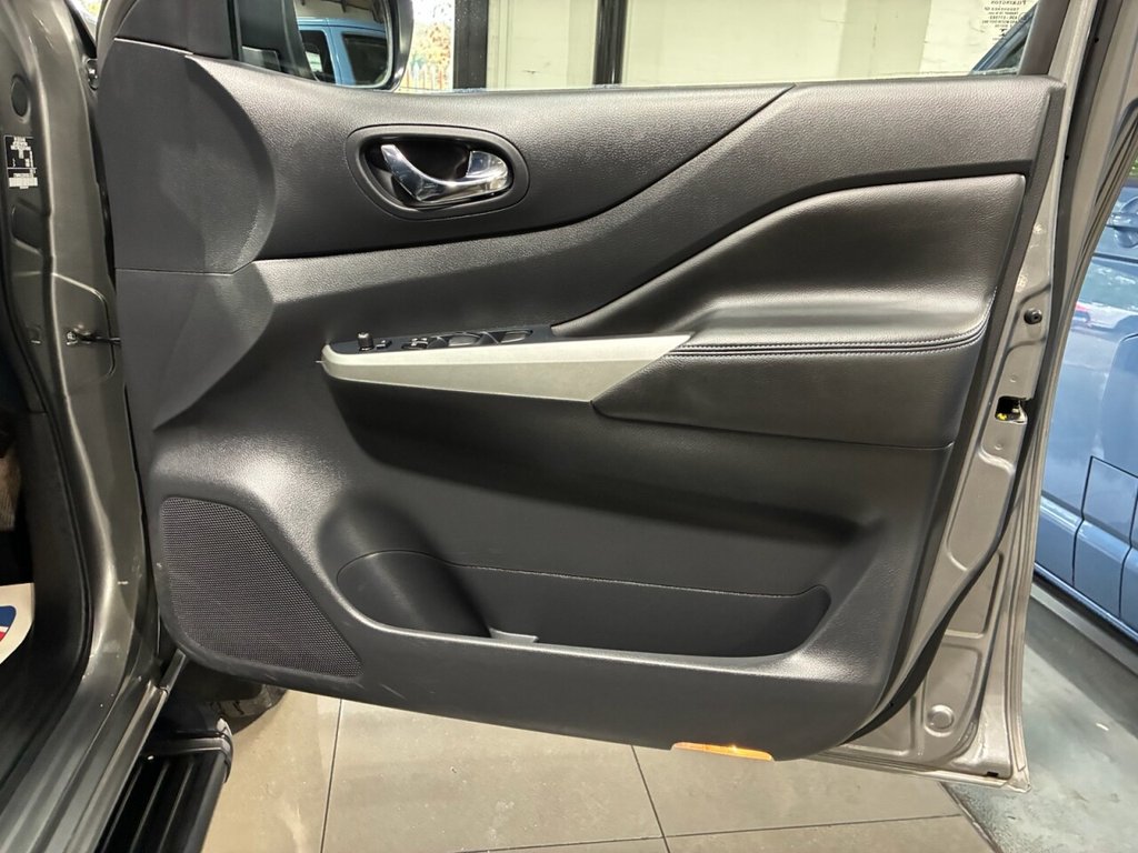 Used Nissan Navara 2020 for sale - 76430401: Photo 19
