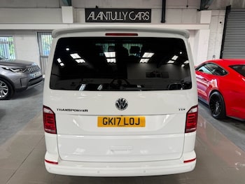 Used Volkswagen Transporter Shuttle 2017 for sale - 79358168: Photo