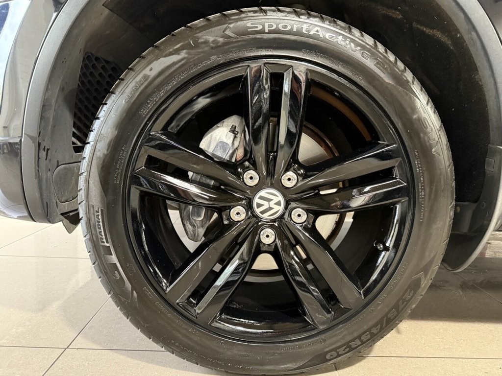 Used Volkswagen Touareg 2012 for sale - 76185276: Photo 12