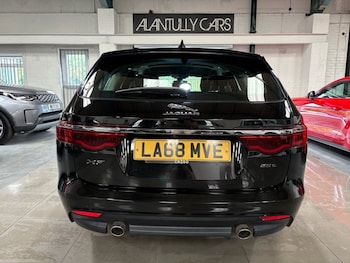 Used Jaguar XF 2019 for sale - 79276102: Photo
