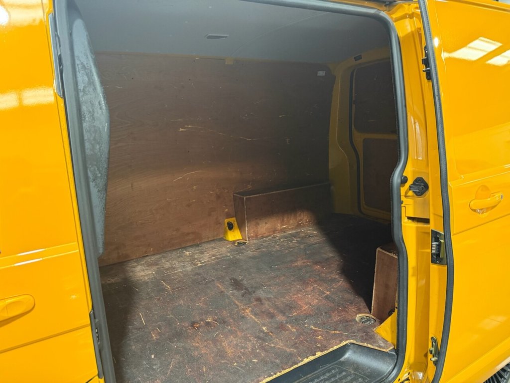 Used Volkswagen Transporter 2018 for sale - 77407787: Photo 22