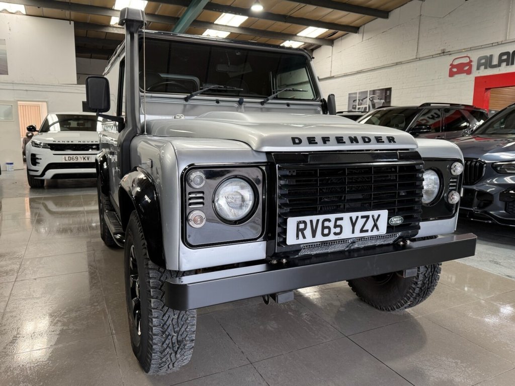 Used Land Rover Defender 2015 for sale - 76632325: Photo 11
