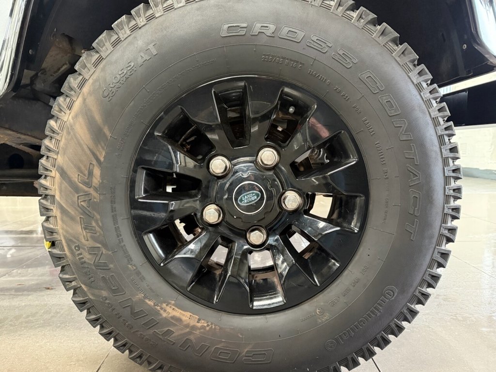 Used Land Rover Defender 2015 for sale - 76632325: Photo 15