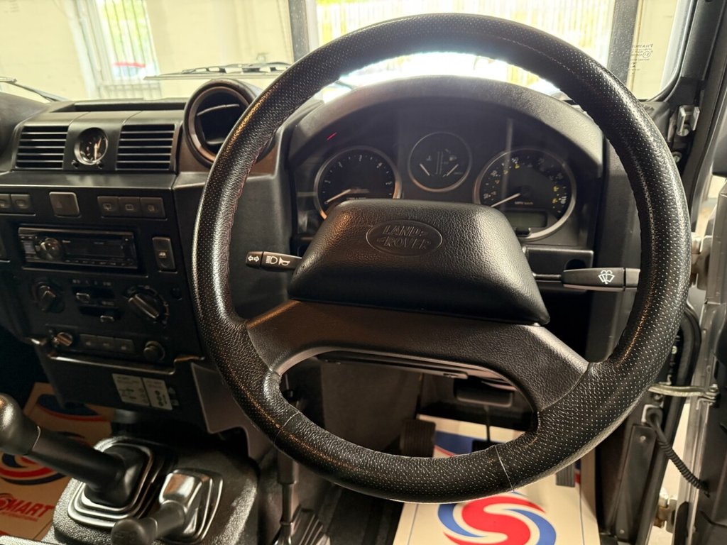 Used Land Rover Defender 2015 for sale - 76632325: Photo 18