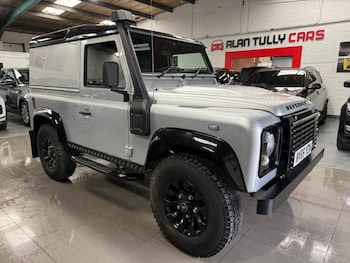 Land Rover - Defender