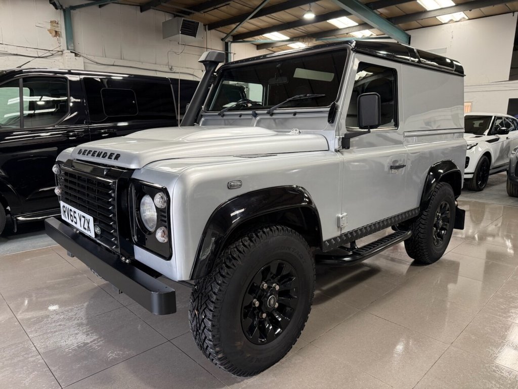 Used Land Rover Defender 2015 for sale - 76632325: Photo 2