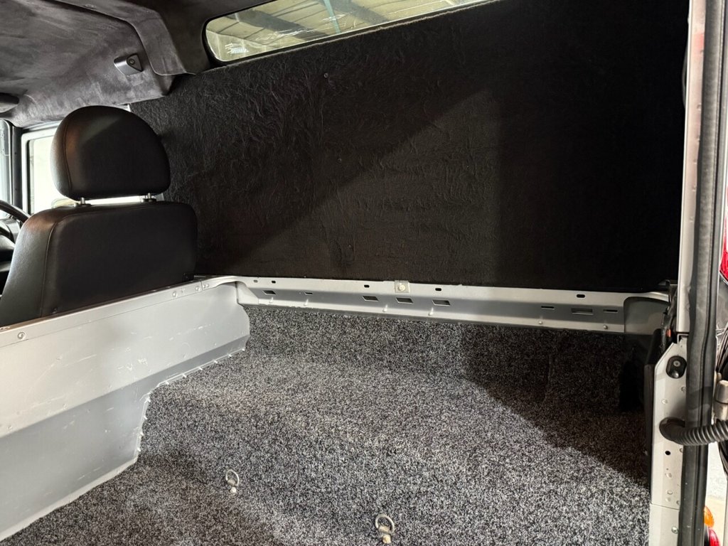 Used Land Rover Defender 2015 for sale - 76632325: Photo 22