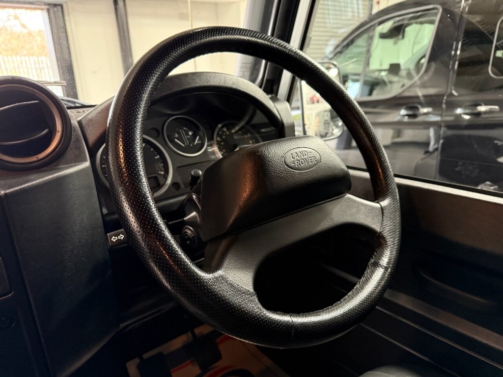 Used Land Rover Defender 2015 for sale - 76632325: Photo 27