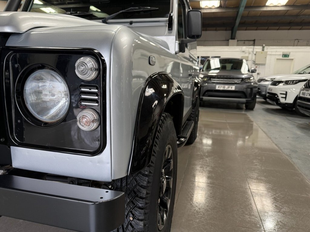 Used Land Rover Defender 2015 for sale - 76632325: Photo 9