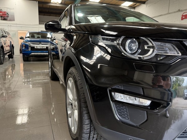 Used Land Rover Discovery Sport 2015 for sale - 75642218: Photo 10