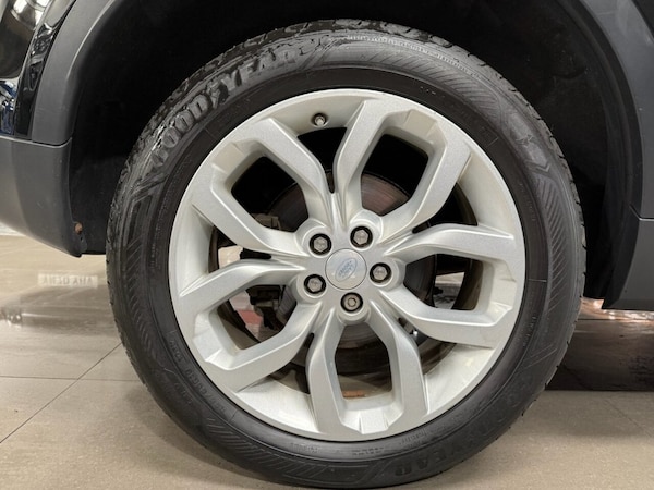 Used Land Rover Discovery Sport 2015 for sale - 75642218: Photo 14