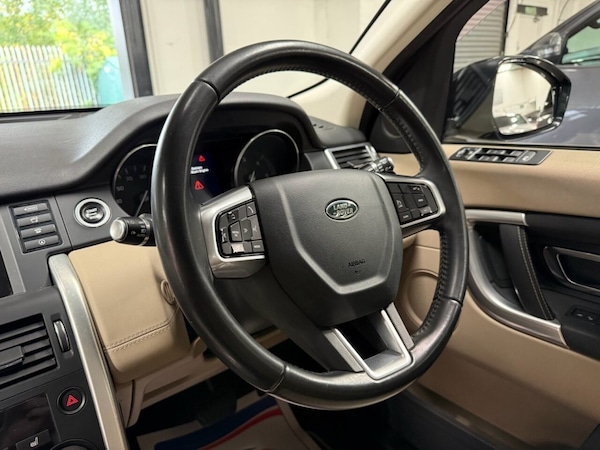 Used Land Rover Discovery Sport 2015 for sale - 75642218: Photo 31