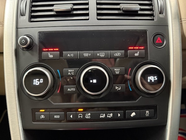 Used Land Rover Discovery Sport 2015 for sale - 75642218: Photo 32