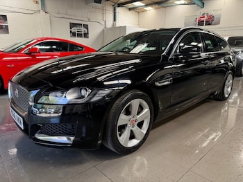 Used Jaguar XF 2018 for sale - 79518276: Photo