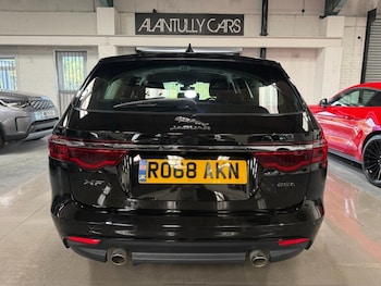 Used Jaguar XF 2018 for sale - 79518276: Photo