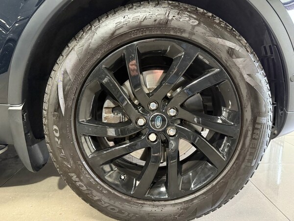 Used Land Rover Discovery 2017 for sale - 76235905: Photo 15