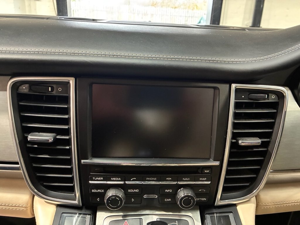 Used Porsche Panamera 2014 for sale - 76469817: Photo 24