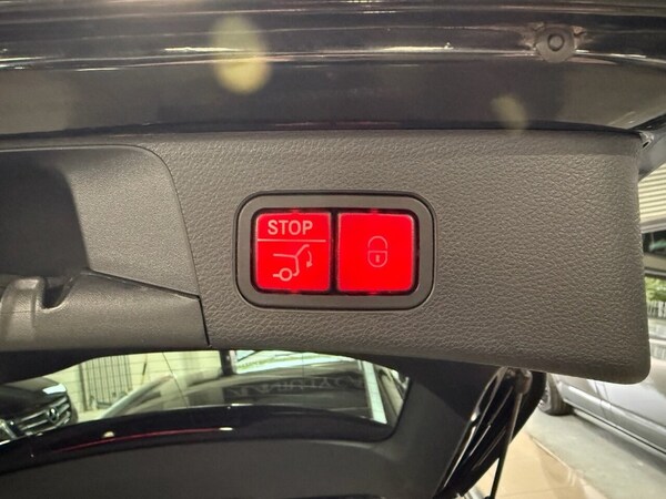 Used Mercedes-Benz C Class 2015 for sale - 76267405: Photo 24