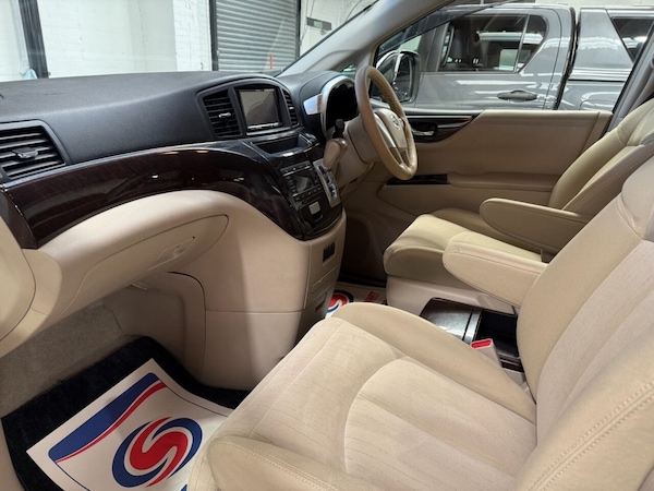 Used Nissan Elgrand 2013 for sale - 75549307: Photo 27