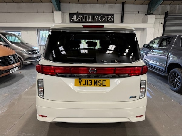 Used Nissan Elgrand 2013 for sale - 75549307: Photo 4