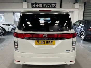 Used Nissan Elgrand 2013 for sale - 75549307: Photo