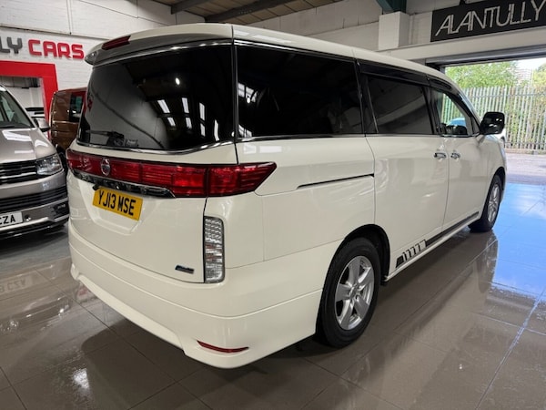 Used Nissan Elgrand 2013 for sale - 75549307: Photo 6