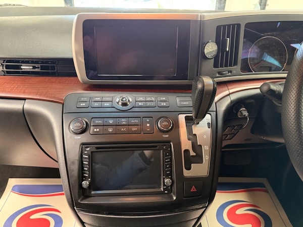 Used Nissan Elgrand 2006 for sale - 76118778: Photo 26