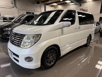 Used Nissan Elgrand 2006 for sale - 76118778: Photo 2