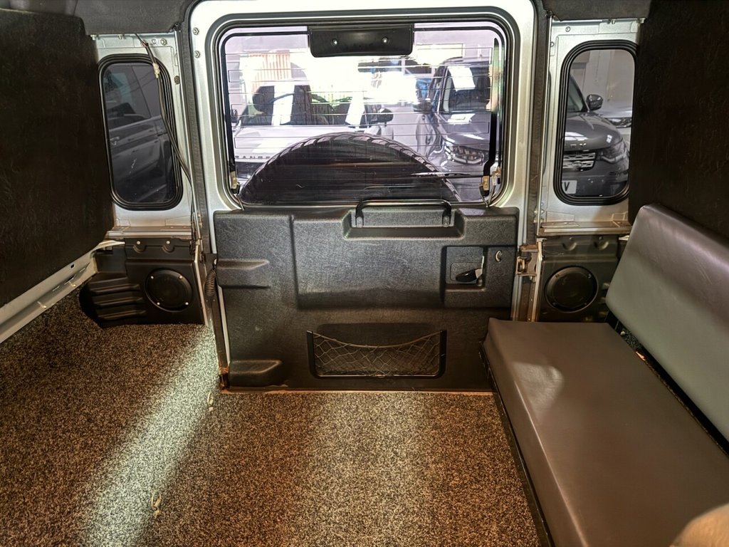 Used Land Rover Defender 2015 for sale - 77110458: Photo 23