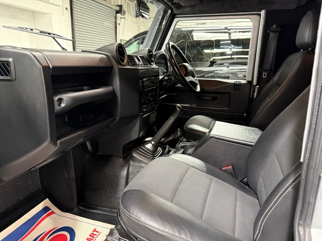 Used Land Rover Defender 2015 for sale - 77110458: Photo 24
