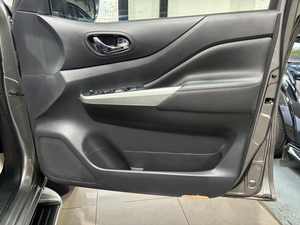 Used Nissan Navara 2019 for sale - 76535839: Photo 19
