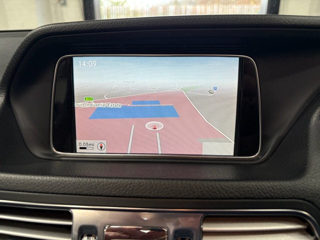 Used Mercedes-Benz E Class 2014 for sale - 76632241: Photo 25