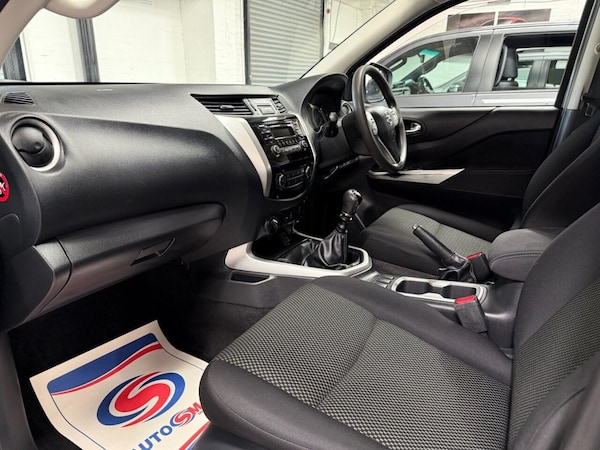 Used Nissan Navara 2020 for sale - 75653843: Photo 25