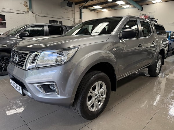 Used Nissan Navara 2020 for sale - 75653843: Photo 2