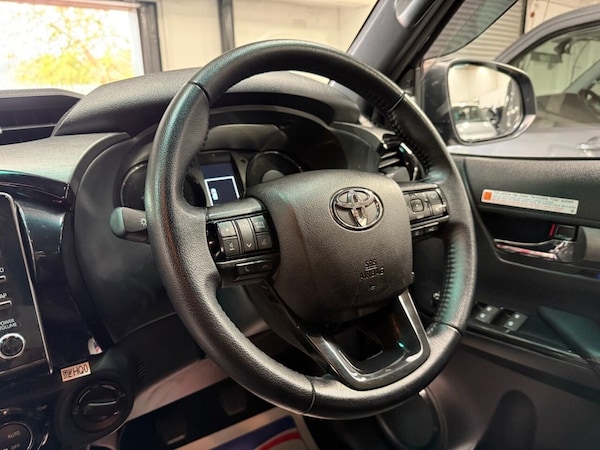 Used Toyota Hilux 2022 for sale - 76303720: Photo 28