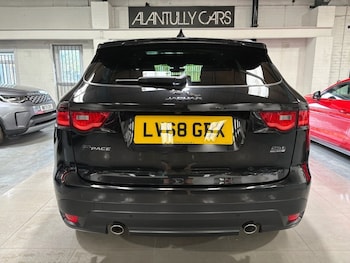 Used Jaguar F-Pace 2018 for sale - 79562753: Photo