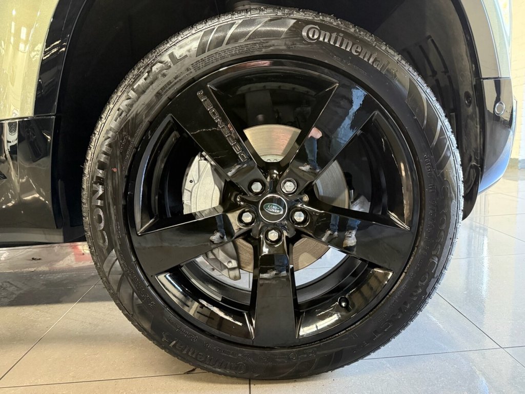 Used Land Rover Defender 2025 for sale - 76740525: Photo 15