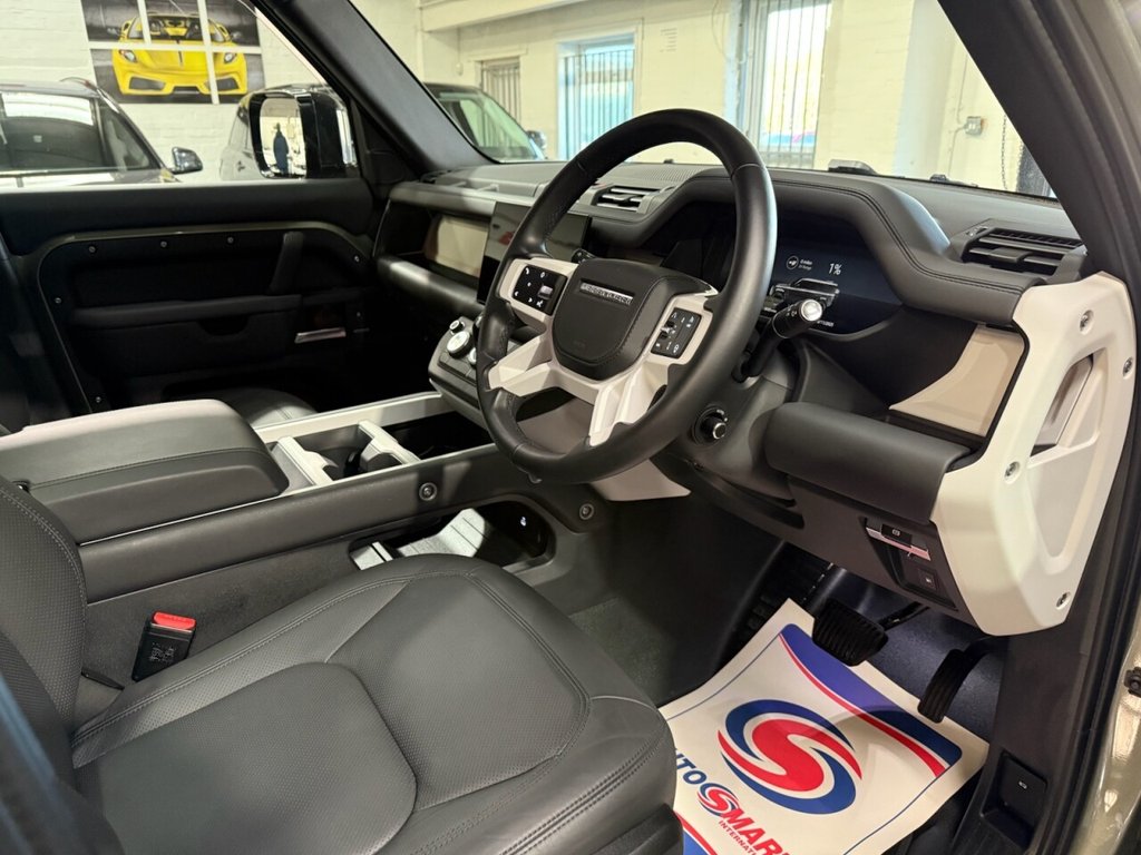 Used Land Rover Defender 2025 for sale - 76740525: Photo 16