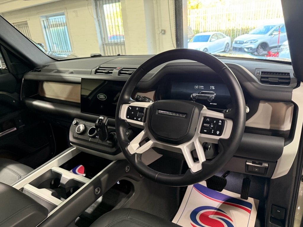 Used Land Rover Defender 2025 for sale - 76740525: Photo 17