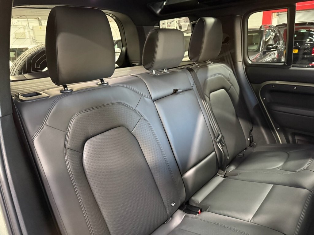 Used Land Rover Defender 2025 for sale - 76740525: Photo 22
