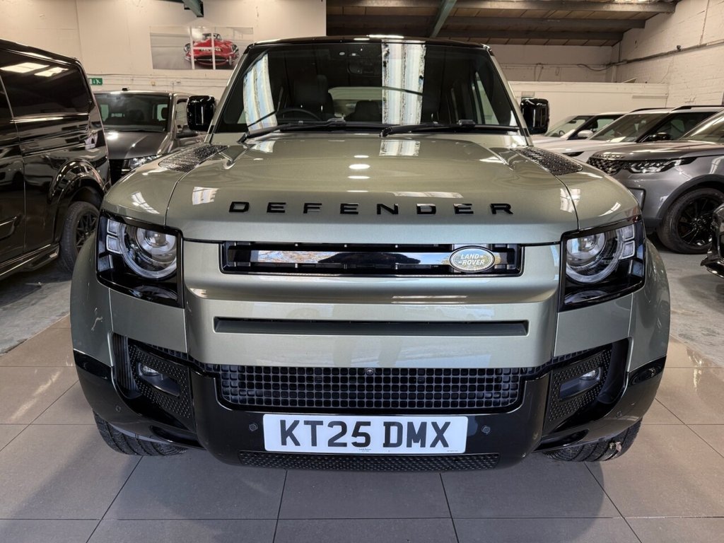 Used Land Rover Defender 2025 for sale - 76740525: Photo 3