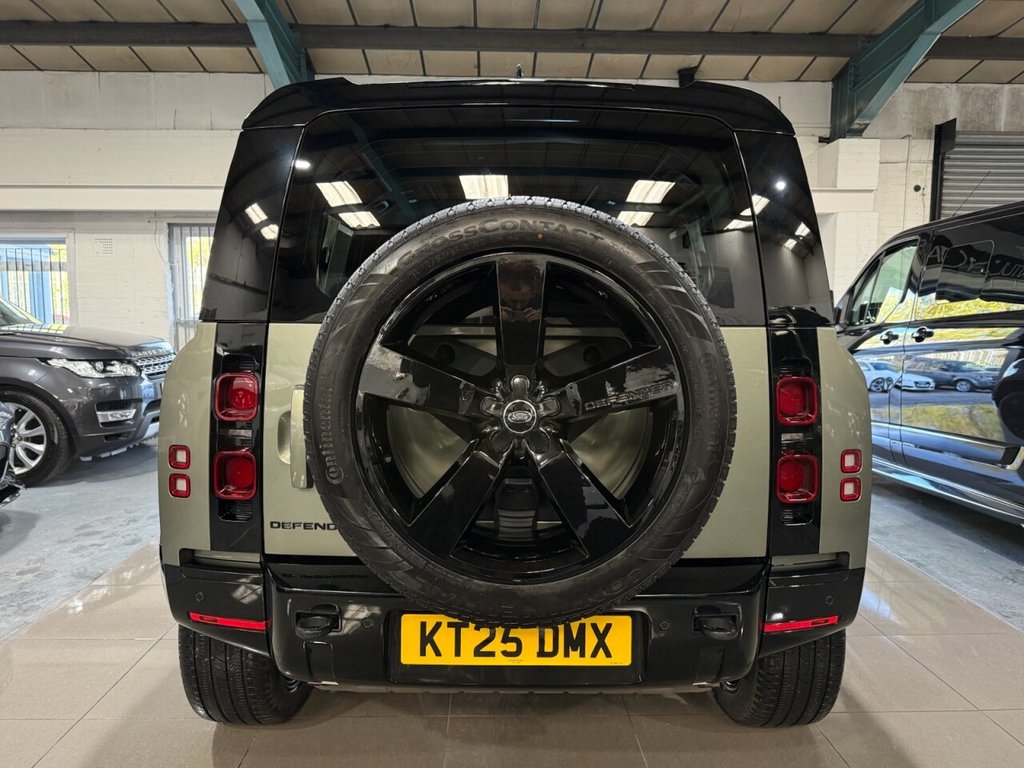 Used Land Rover Defender 2025 for sale - 76740525: Photo 4