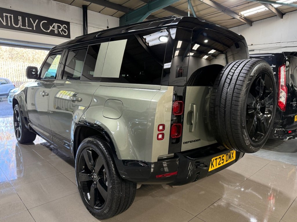 Used Land Rover Defender 2025 for sale - 76740525: Photo 5