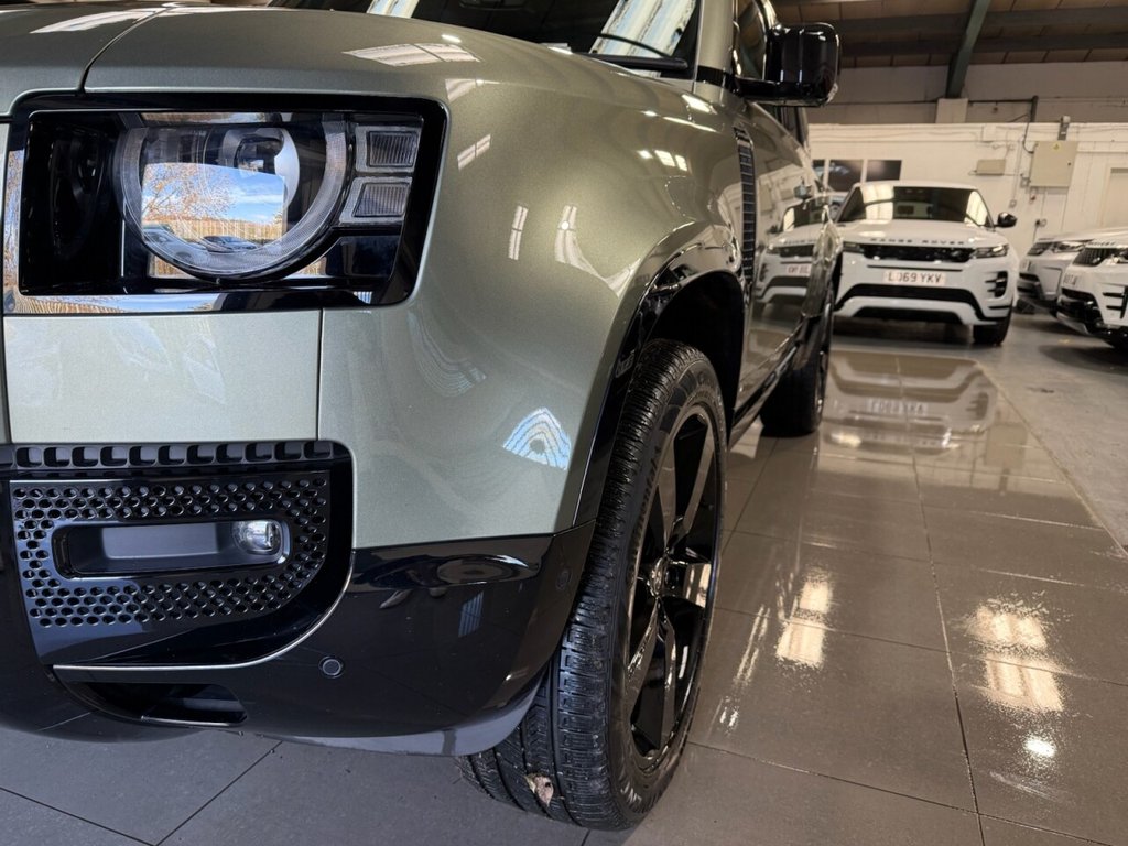 Used Land Rover Defender 2025 for sale - 76740525: Photo 9