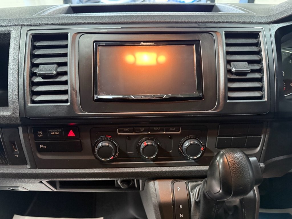 Used Volkswagen Transporter Shuttle 2017 for sale - 77007237: Photo 28