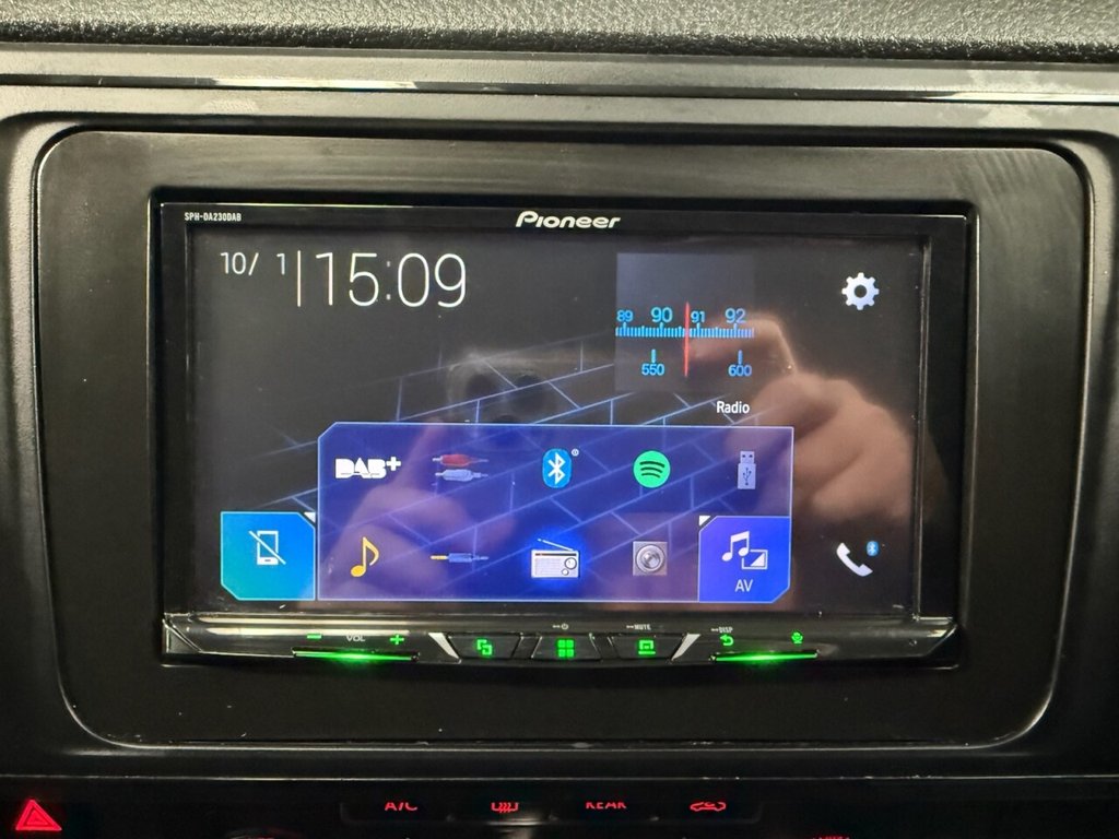 Used Volkswagen Transporter Shuttle 2017 for sale - 77007237: Photo 30