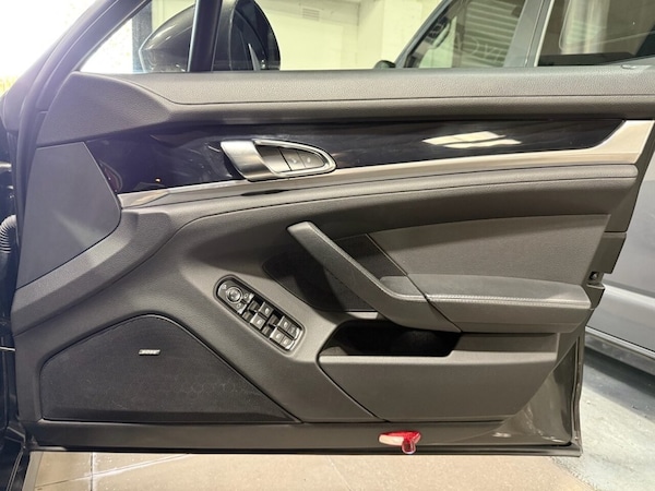 Used Porsche Panamera 2015 for sale - 76323303: Photo 19