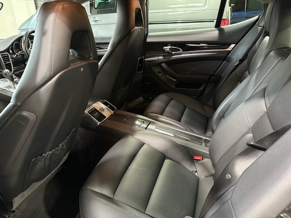 Used Porsche Panamera 2015 for sale - 76323303: Photo 26