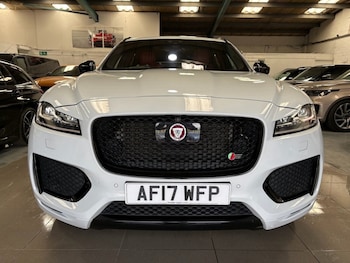Used Jaguar F-Pace 2017 for sale - 78227379: Photo